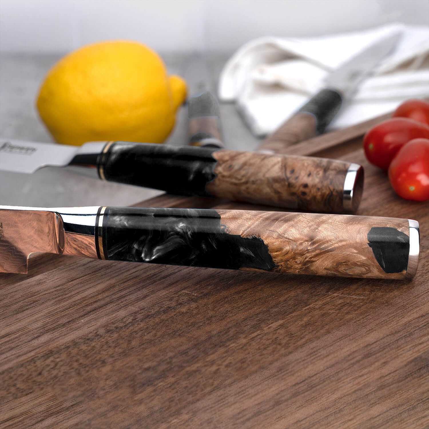 6-Piece Black Tsunami Steak Knife Set Damascus Steel Japanese VG10 Non-Serrated Senken Knives Handle Closeup